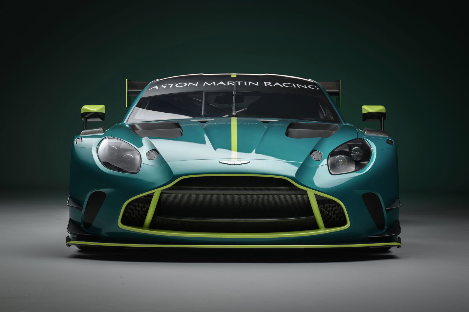 Aston Martin Vantage GT3 - front